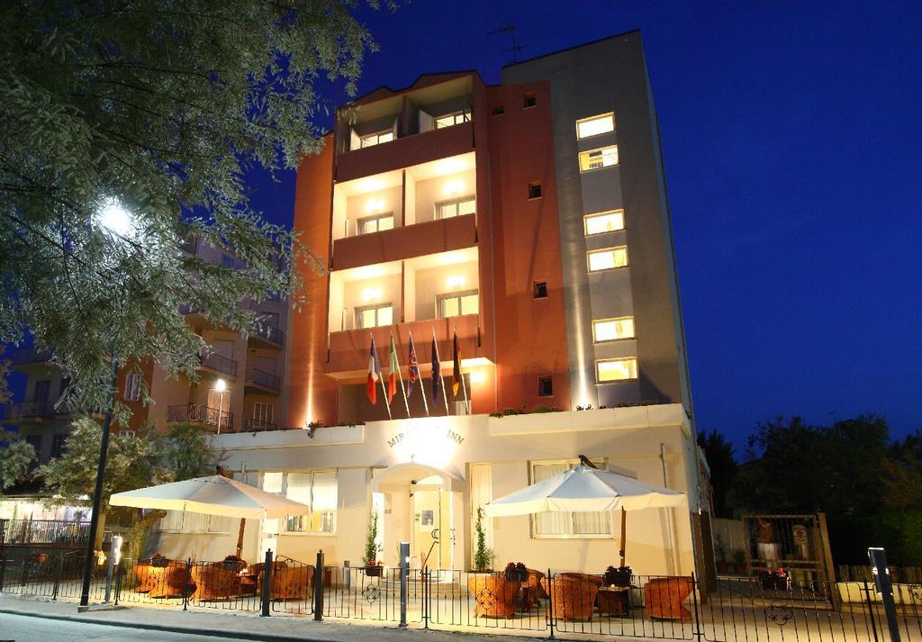 Miramare Inn Hotel Маротта Экстерьер фото