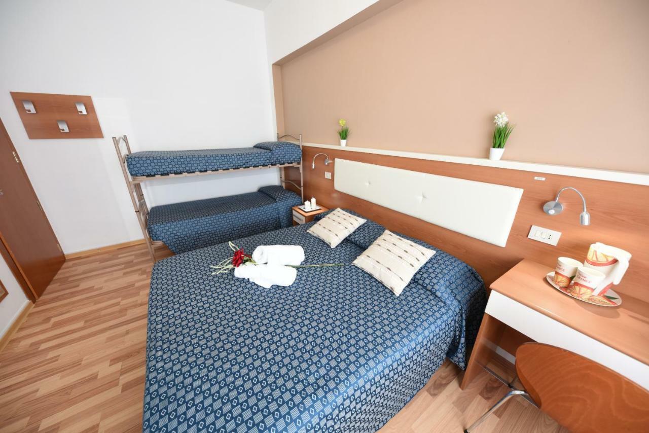 Miramare Inn Hotel Маротта Экстерьер фото