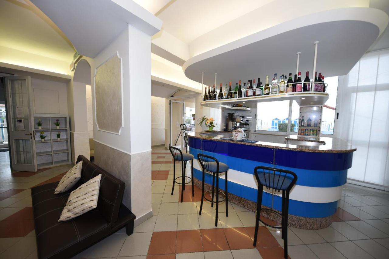 Miramare Inn Hotel Маротта Экстерьер фото
