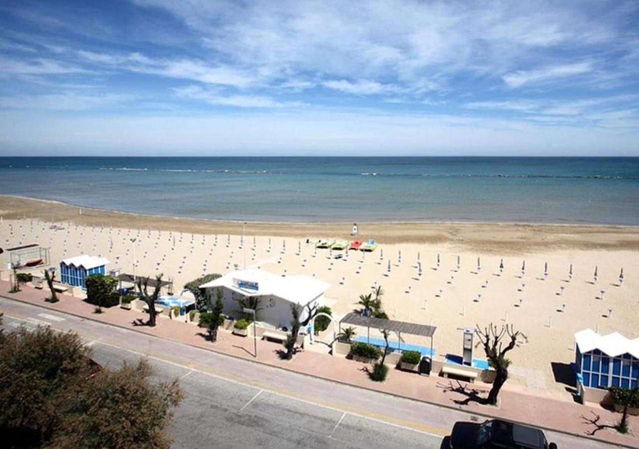 Miramare Inn Hotel Маротта Экстерьер фото
