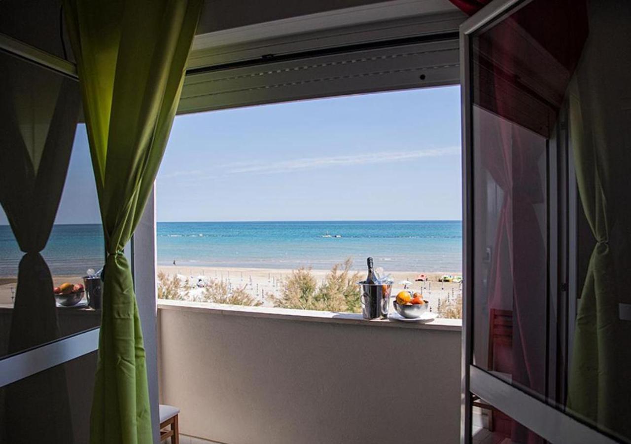 Miramare Inn Hotel Маротта Экстерьер фото