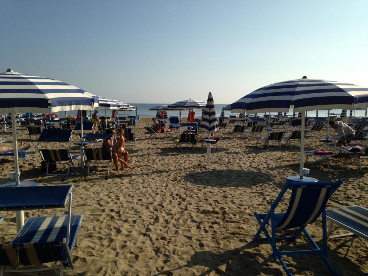 Miramare Inn Hotel Маротта Экстерьер фото